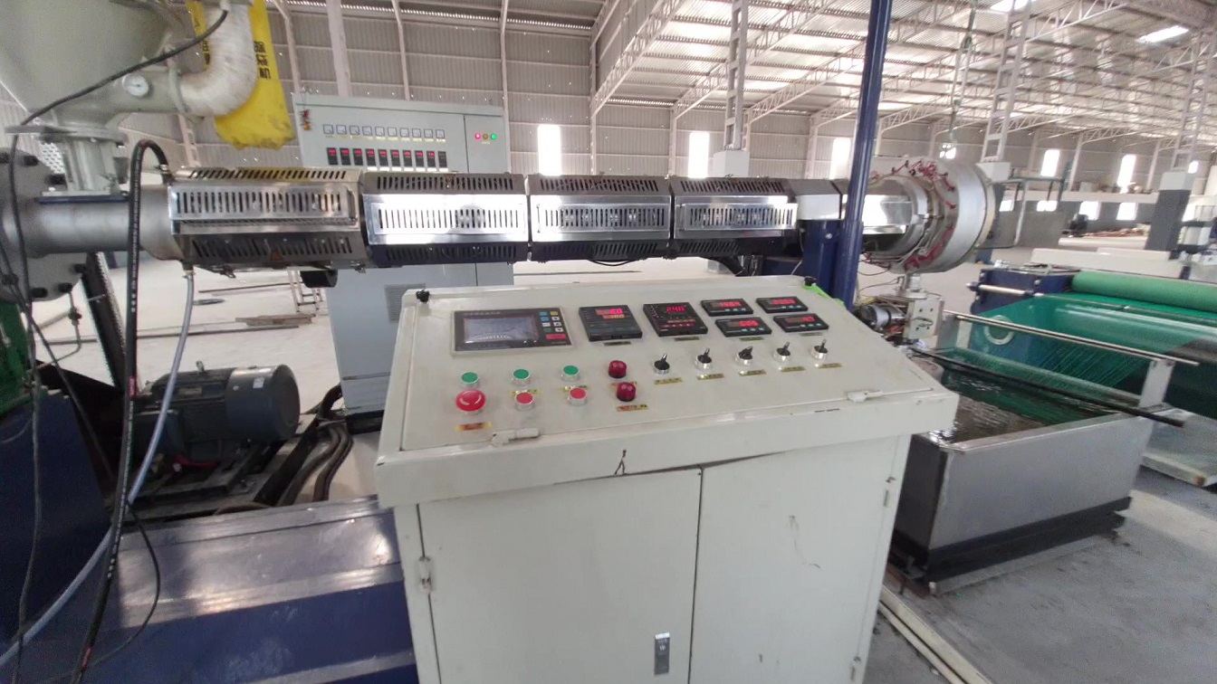 Monofilament yarn plant